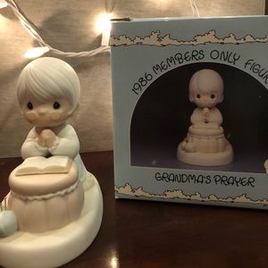 Special edition Grandmas prayer precious moments!